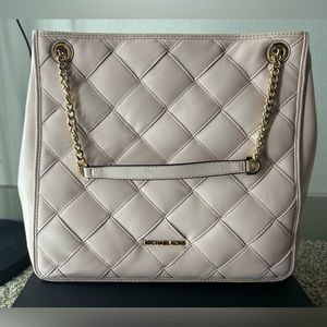 Michael Kors Mk Regina Shoulder Bag Soft Leather Large Conv Bag